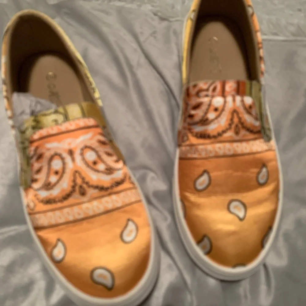 Yellow bandanna slip in’s. - Picture 2 of 2